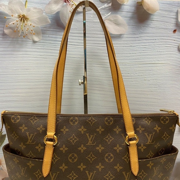 Totally MM Monogram Shoulder Purse Handbag (FL3181) - Picture 5 of 13